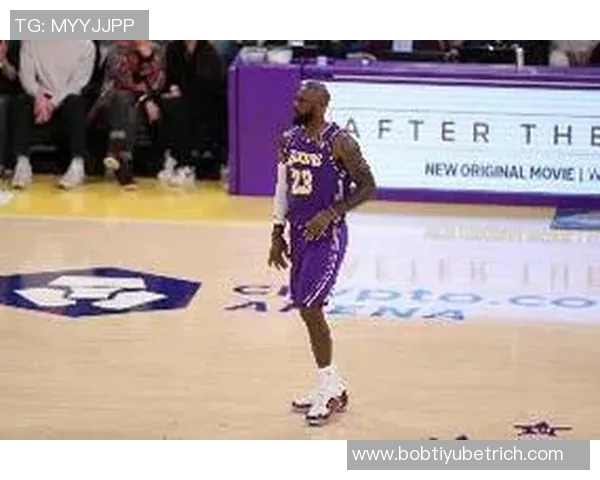 夸梅称詹姆斯防守回半场吃力进攻如火车头般迅猛