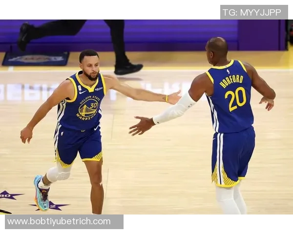 勇士全员发力加时逆转戈登悲情难掩球队实力差距